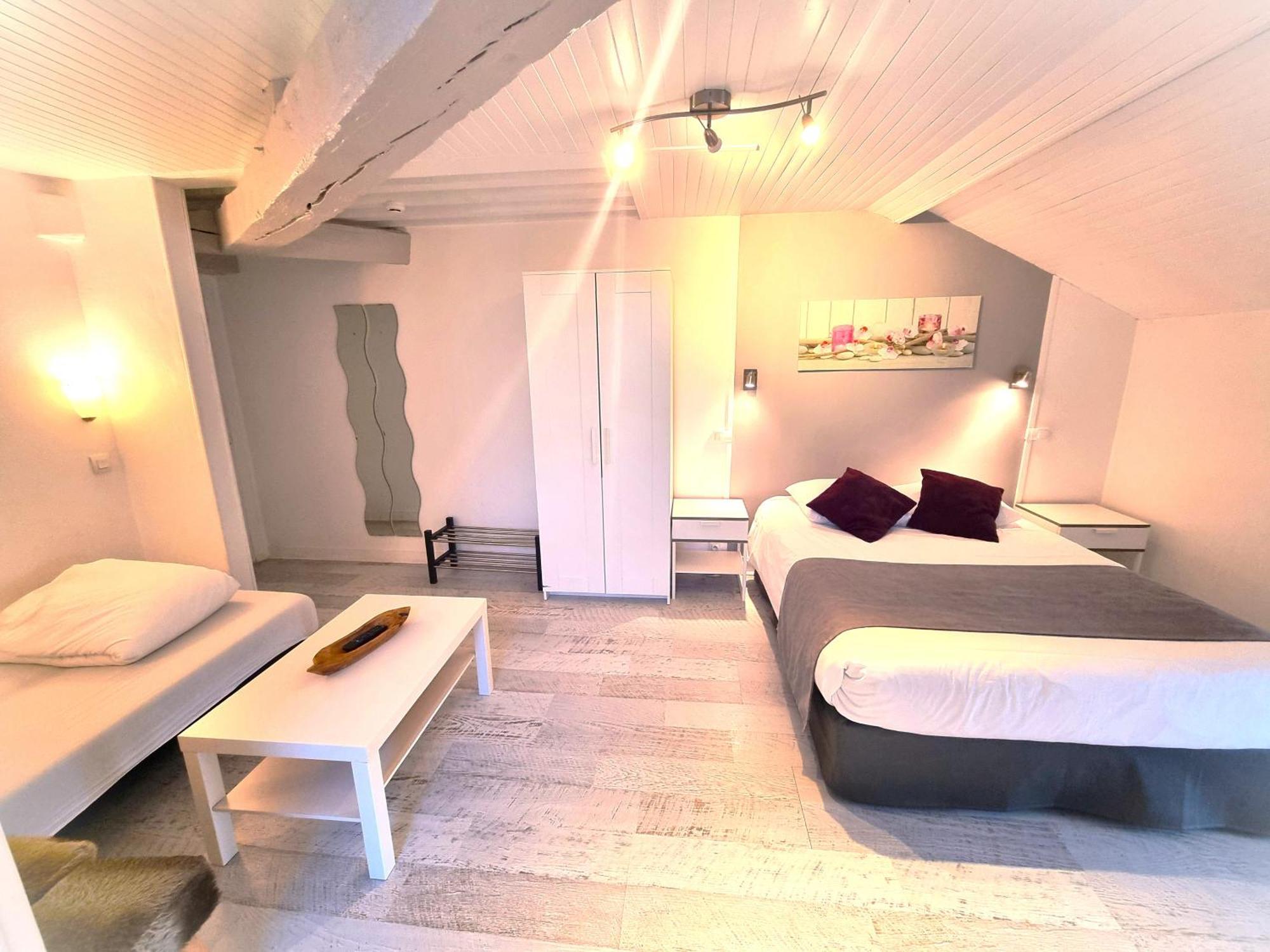 Hotel Le Bourgogne Cuiseaux ภายนอก รูปภาพ